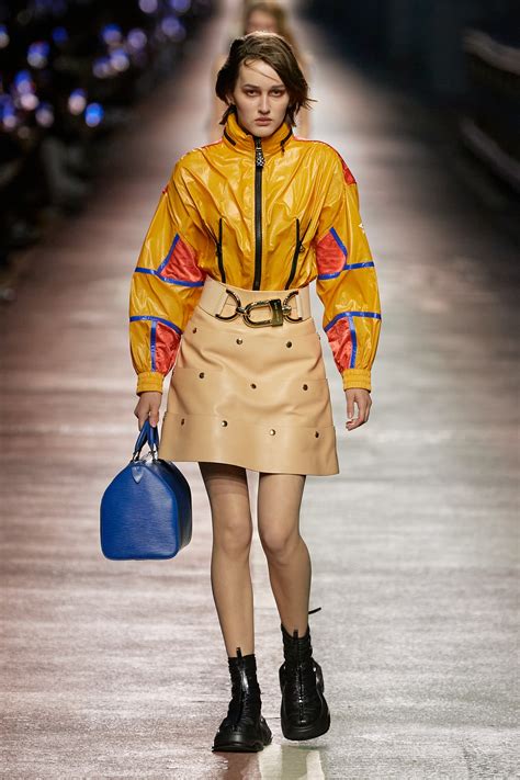 louis vuitton tøfler|Louis Vuitton pre fall collection.